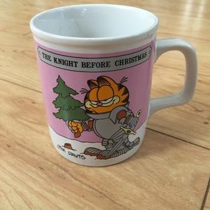 CLOSET CLOSING Garfield Christmas Mug
